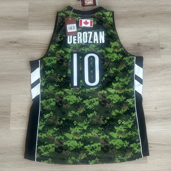 Mitchell & Ness  DeMar DeRozan Camo Toronto Raptors 2011/12 Hardwood Classics - Picture 10 of 10